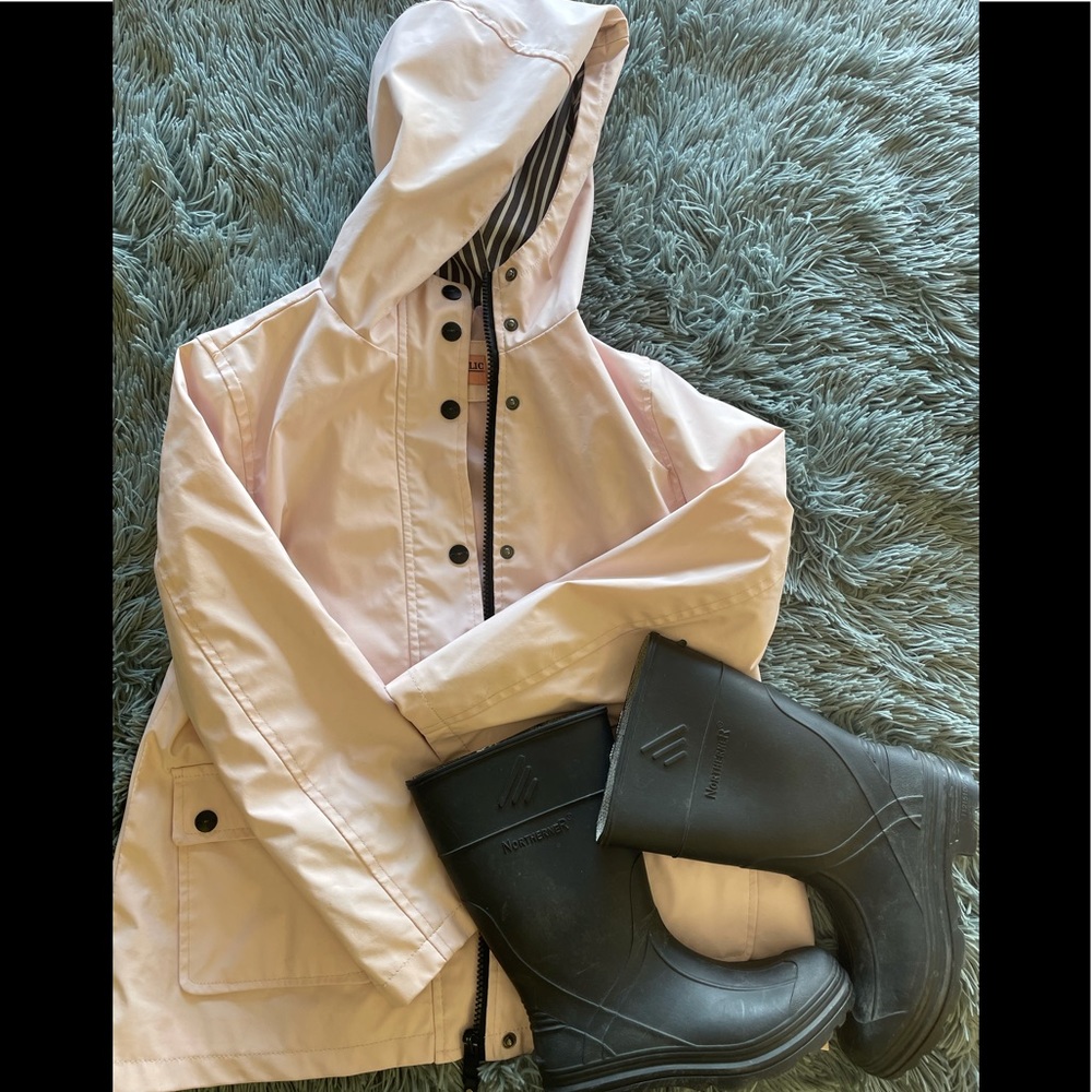COPY - GIRLS RAINCOAT SMALL 7/8 & RAIN-BOOTS SIZE 1